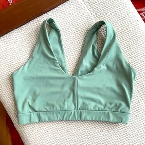 Whitney Simmons Gymshark Green sports bra